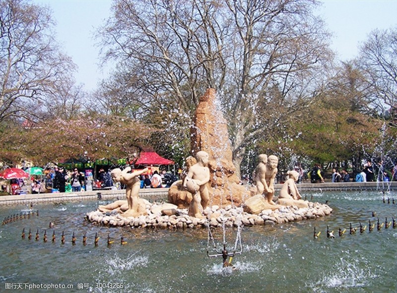 雕塑喷泉青岛中山公园