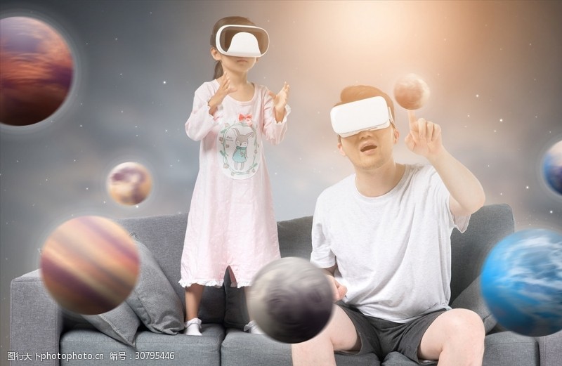 虚拟现实父女一起玩VR眼镜