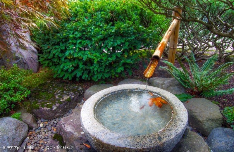 有水池日式喷泉