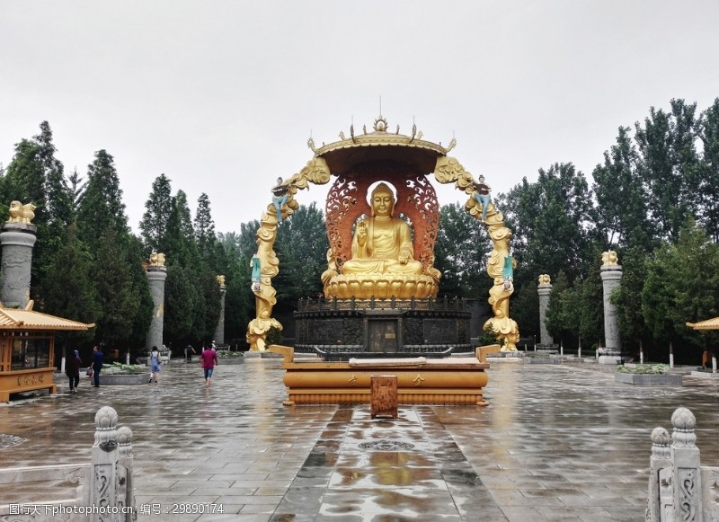 巨龙雕塑潍坊金泉寺金身巨型佛像